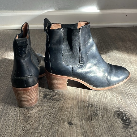 Madewell Black Leather Chelsea Boots, Size 7 - Picture 5 of 7